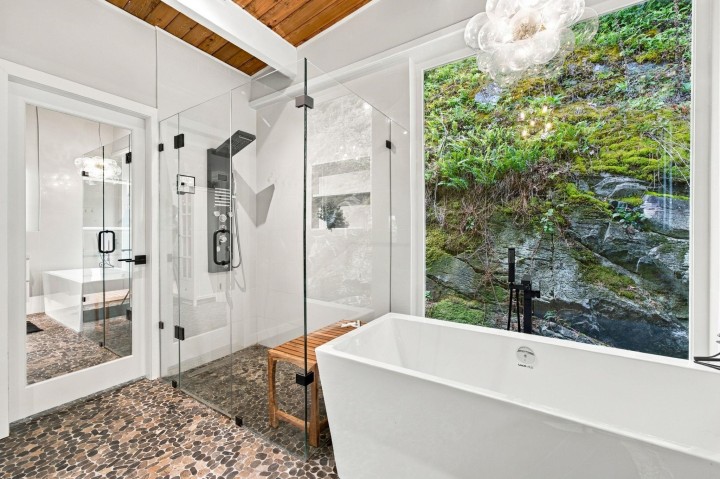 Photo 25 at 195 Kelvin Grove Way, Lions Bay, West Vancouver