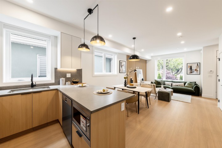 Photo 5 at 4 - 3268 E 18 Avenue, Renfrew Heights, Vancouver East