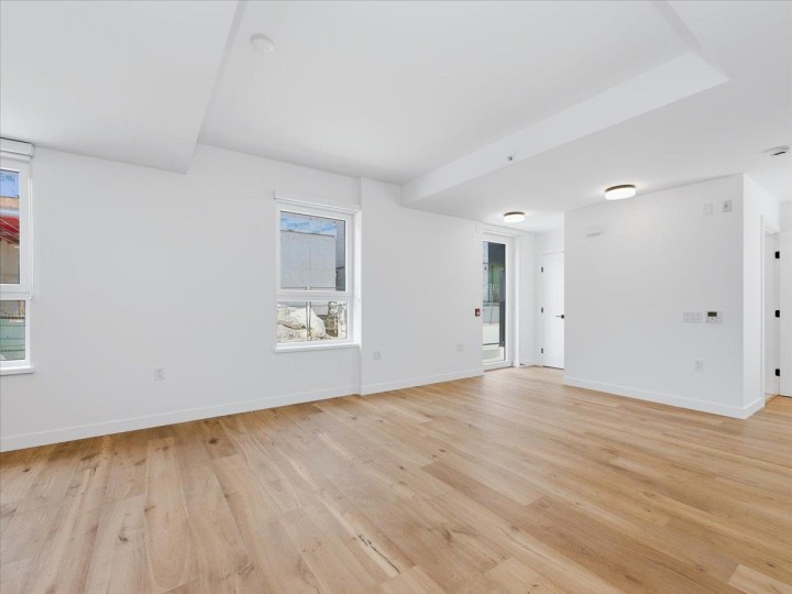 Photo 2 at 6833 Cambie Street, South Cambie, Vancouver West