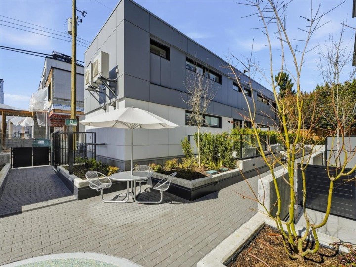Photo 3 at 6833 Cambie Street, South Cambie, Vancouver West