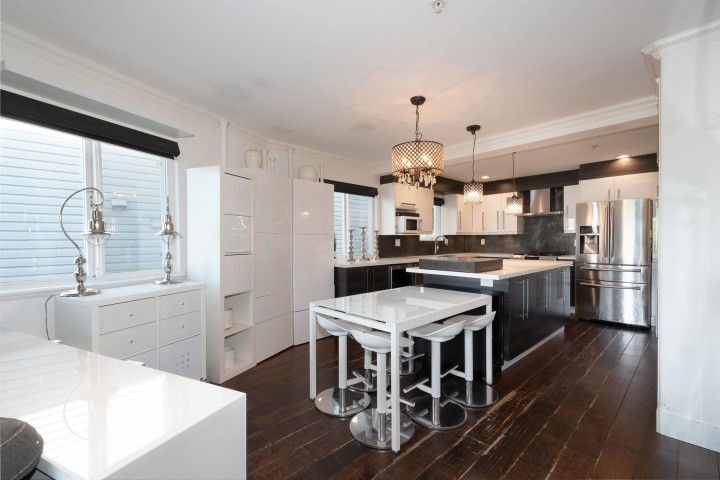 Photo 7 at 2048 Triumph Street, Hastings, Vancouver East