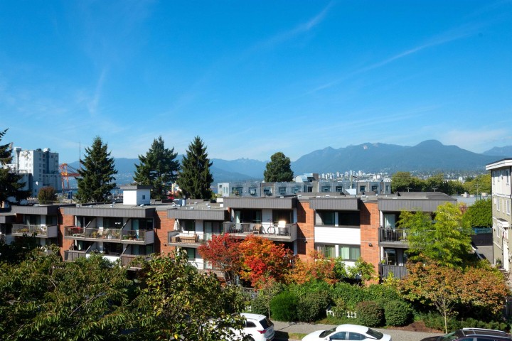 Photo 20 at 2048 Triumph Street, Hastings, Vancouver East