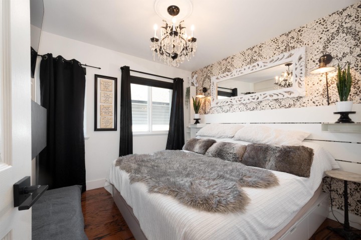 Photo 9 at 2048 Triumph Street, Hastings, Vancouver East
