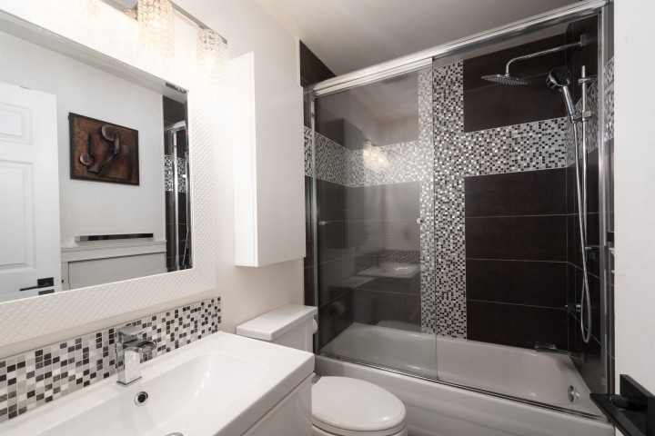 Photo 14 at 2048 Triumph Street, Hastings, Vancouver East
