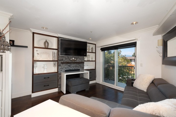 Photo 4 at 2048 Triumph Street, Hastings, Vancouver East