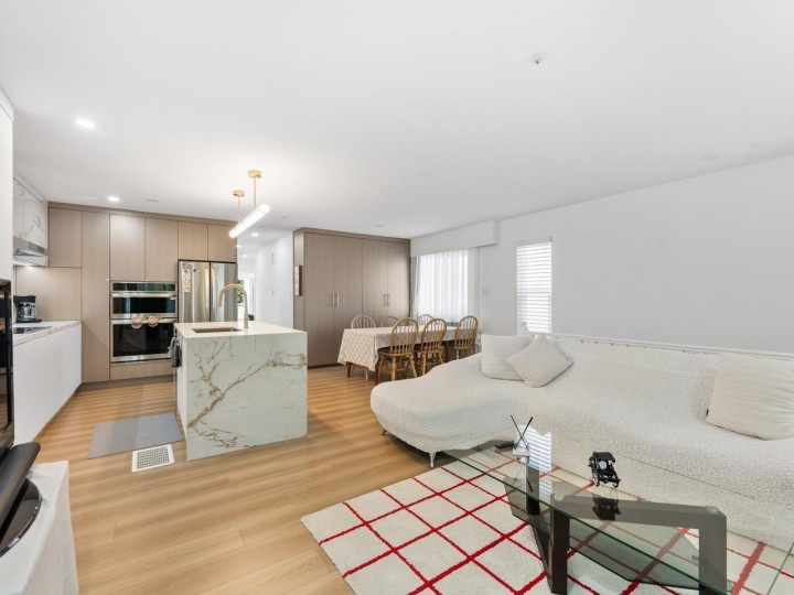 Photo 18 at 310 E 16th Avenue, Main, Vancouver East