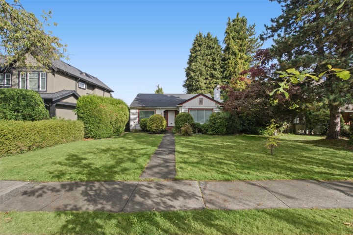 Photo 13 at 455 W 29th Avenue, Cambie, Vancouver West