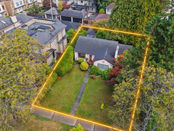 Photo 12 at 455 W 29th Avenue, Cambie, Vancouver West