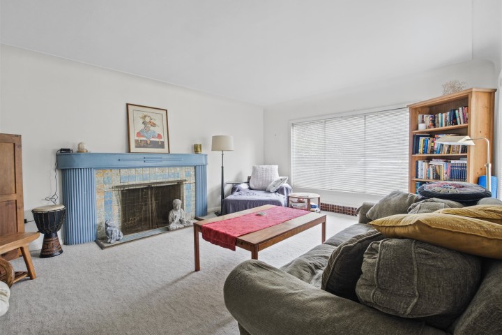 Photo 4 at 455 W 29th Avenue, Cambie, Vancouver West