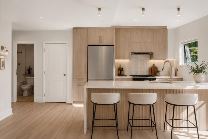 Photo 4 at 3027 W 7th Avenue, Kitsilano, Vancouver West