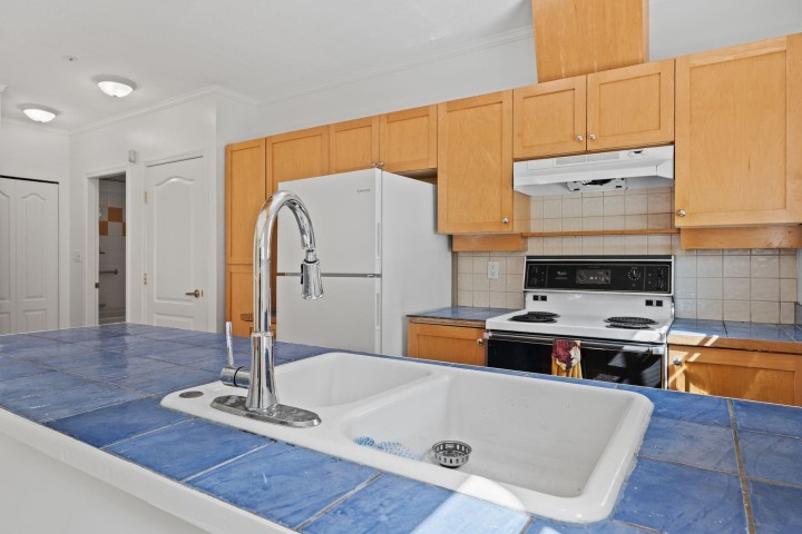 Photo 8 at 3027 W 7th Avenue, Kitsilano, Vancouver West