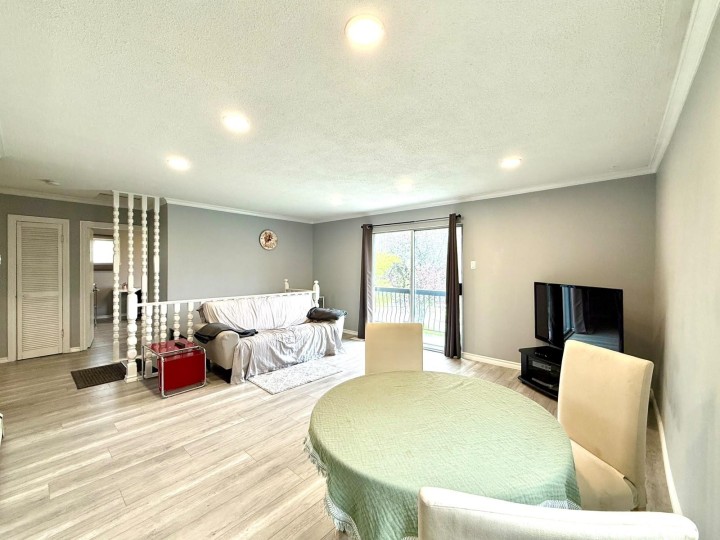 Photo 4 at 3305 Worthington Drive, Renfrew Heights, Vancouver East