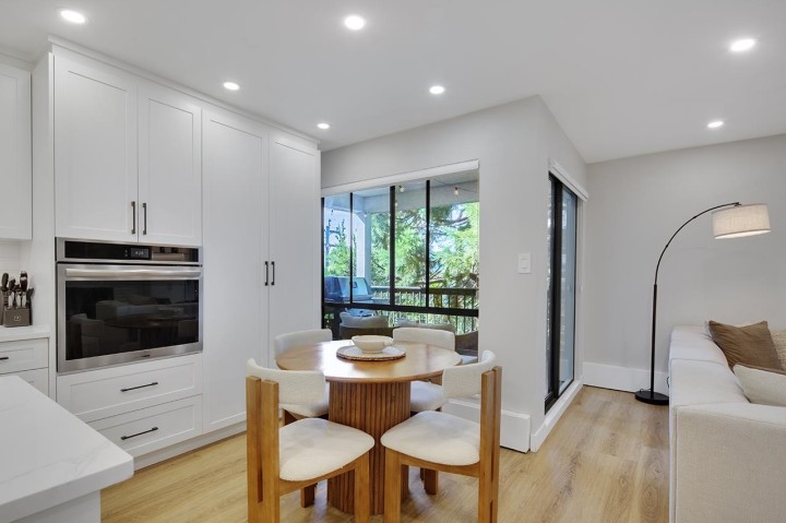 Photo 14 at 303 - 1877 W 5th Avenue, Kitsilano, Vancouver West