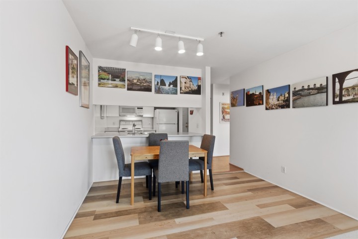Photo 16 at 211 - 3250 W Broadway, Kitsilano, Vancouver West