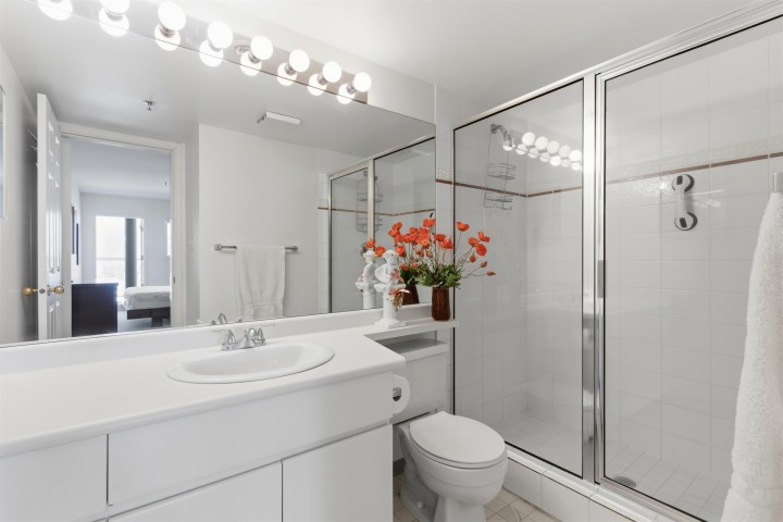 Photo 22 at 211 - 3250 W Broadway, Kitsilano, Vancouver West