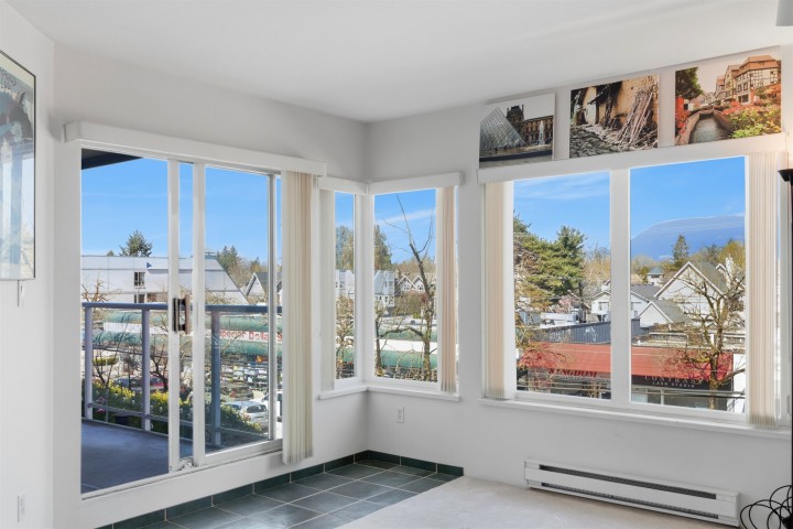 Photo 3 at 211 - 3250 W Broadway, Kitsilano, Vancouver West