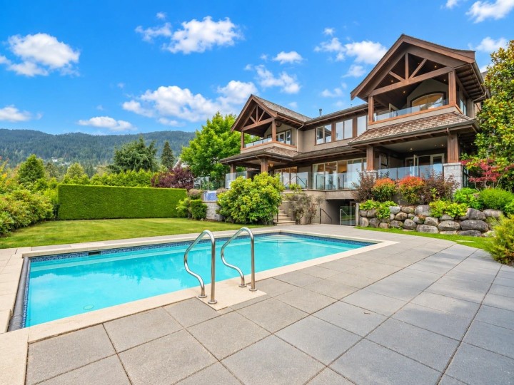 Photo 3 at 2638 Queens Avenue, Queens, West Vancouver