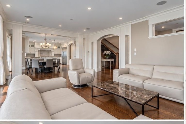Photo 10 at 2638 Queens Avenue, Queens, West Vancouver