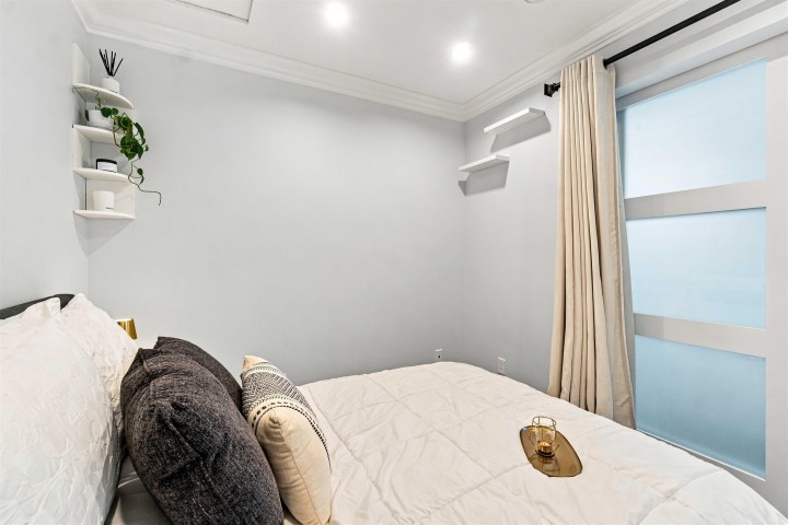 Photo 13 at 3162 Venables Street, Renfrew VE, Vancouver East