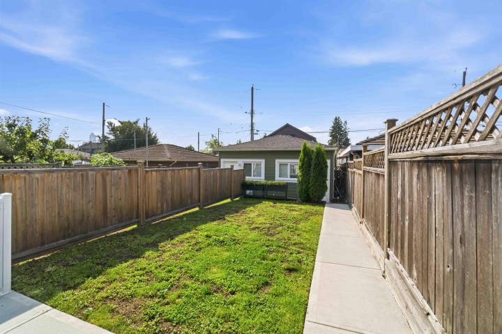 Photo 20 at 3162 Venables Street, Renfrew VE, Vancouver East