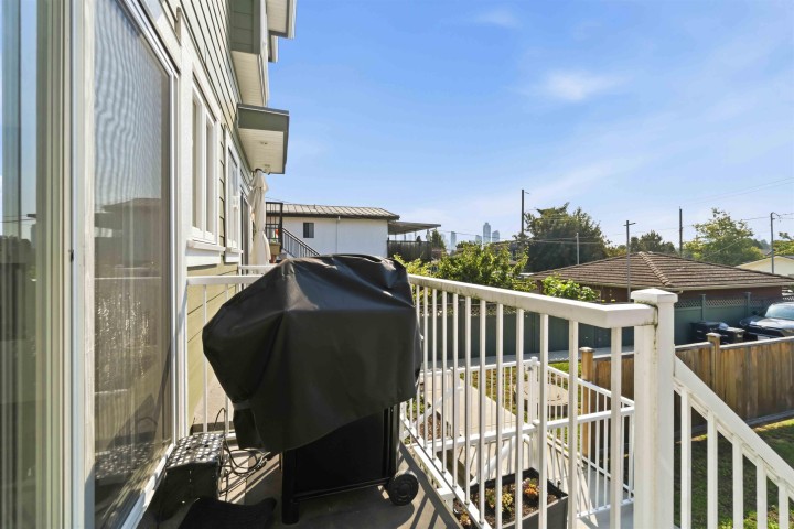 Photo 18 at 3162 Venables Street, Renfrew VE, Vancouver East