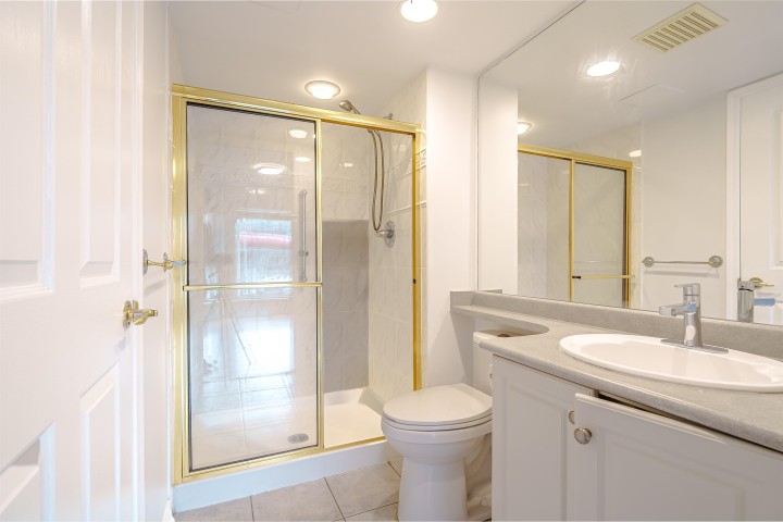 Photo 12 at 208 - 5650 Oak Street, Cambie, Vancouver West