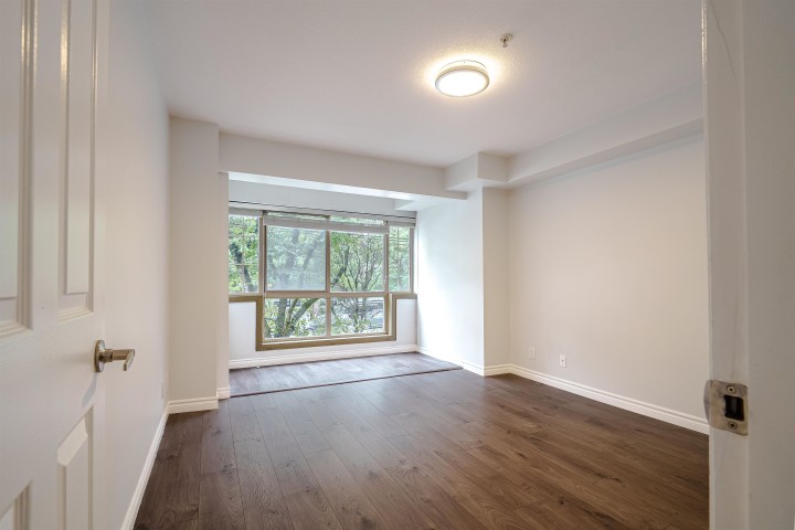 Photo 14 at 208 - 5650 Oak Street, Cambie, Vancouver West