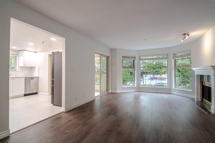 Photo 4 at 208 - 5650 Oak Street, Cambie, Vancouver West