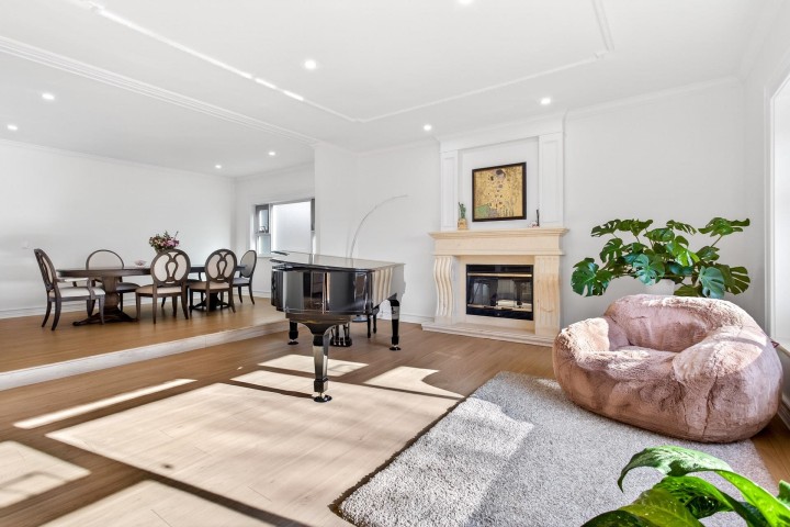 Photo 5 at 1369 W 55th Avenue, South Granville, Vancouver West