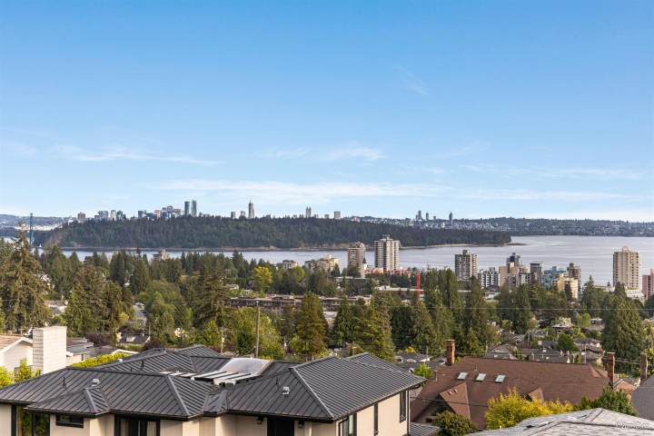 Photo 2 at 2272 Ottawa Avenue, Dundarave, West Vancouver