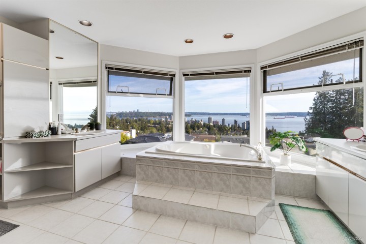 Photo 24 at 2272 Ottawa Avenue, Dundarave, West Vancouver