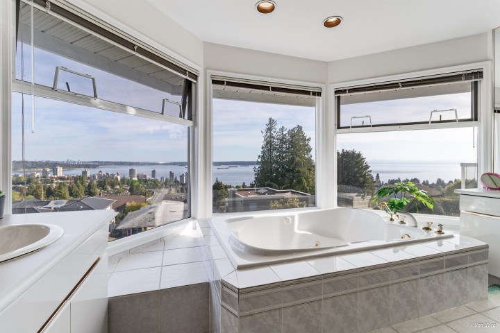 Photo 25 at 2272 Ottawa Avenue, Dundarave, West Vancouver