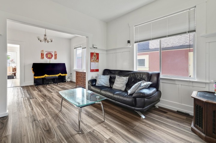 Photo 9 at 2336 45 Avenue, Killarney VE, Vancouver East