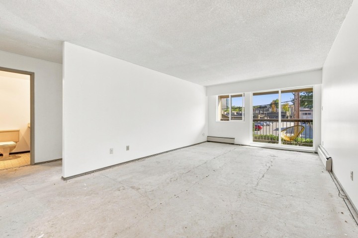 Photo 13 at 205 - 1825 W 8th Avenue, Kitsilano, Vancouver West