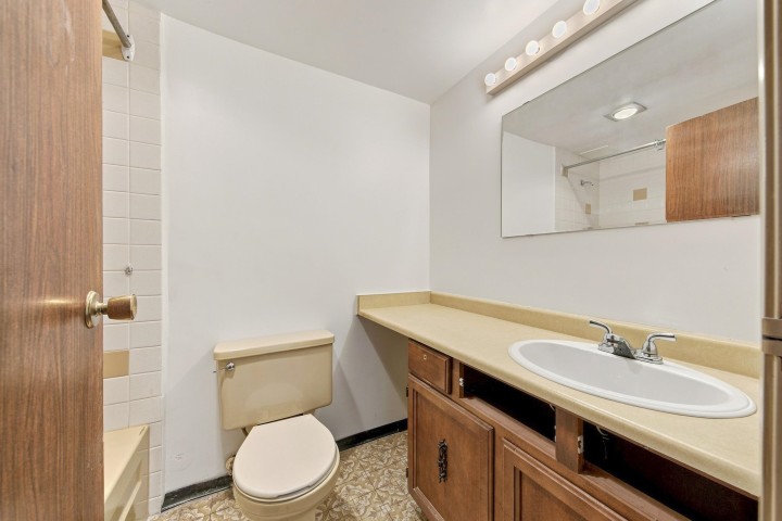 Photo 19 at 205 - 1825 W 8th Avenue, Kitsilano, Vancouver West