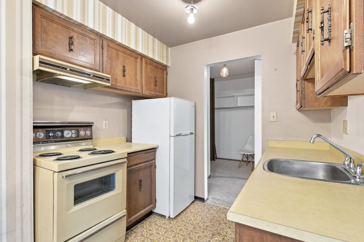 Photo 8 at 205 - 1825 W 8th Avenue, Kitsilano, Vancouver West