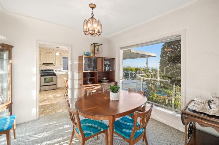 Photo 8 at 982 Braeside Street, Sentinel Hill, West Vancouver