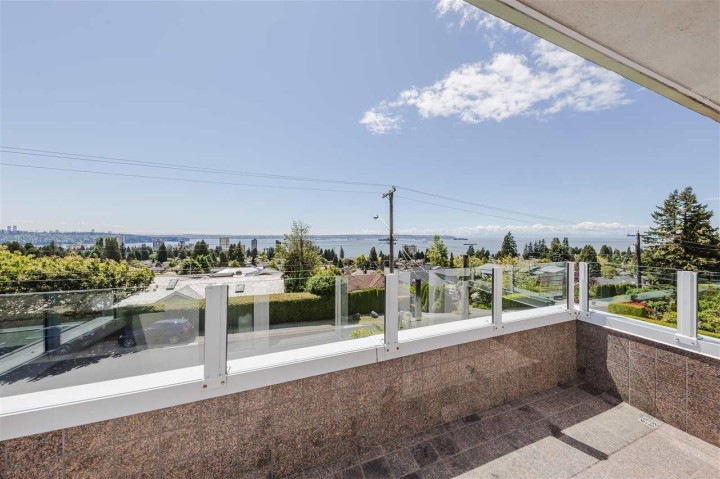 Photo 17 at 2273 Mathers Avenue, Dundarave, West Vancouver