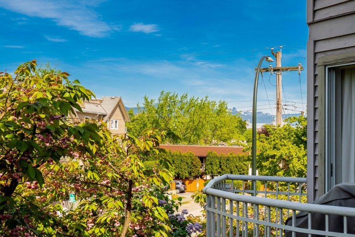 Photo 23 at 592 W 16th Avenue, Cambie, Vancouver West