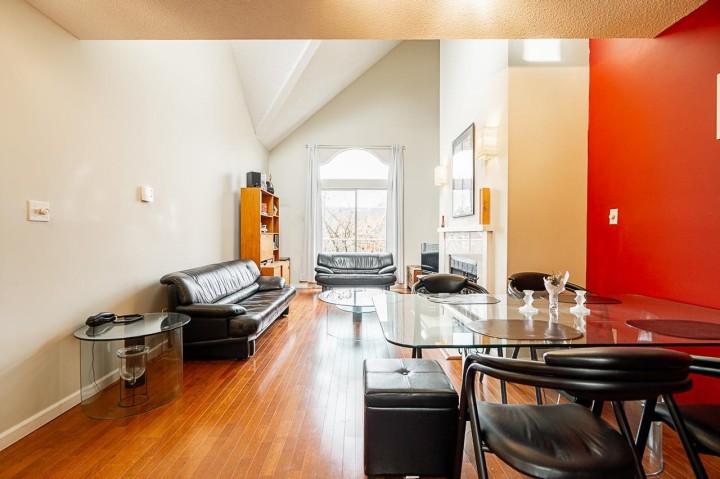 Photo 6 at 592 W 16th Avenue, Cambie, Vancouver West