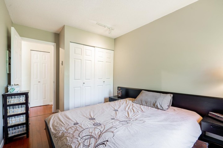 Photo 16 at 592 W 16th Avenue, Cambie, Vancouver West