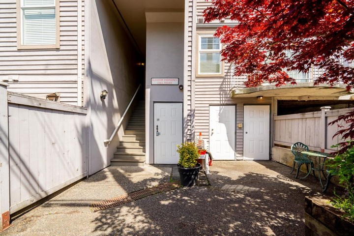 Photo 34 at 592 W 16th Avenue, Cambie, Vancouver West