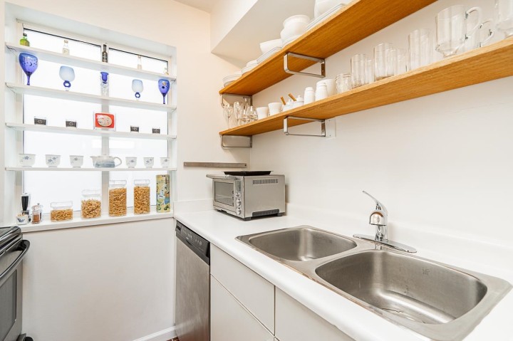 Photo 14 at 592 W 16th Avenue, Cambie, Vancouver West