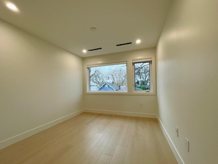 Photo 7 at 162 E 43rd Avenue, Main, Vancouver East