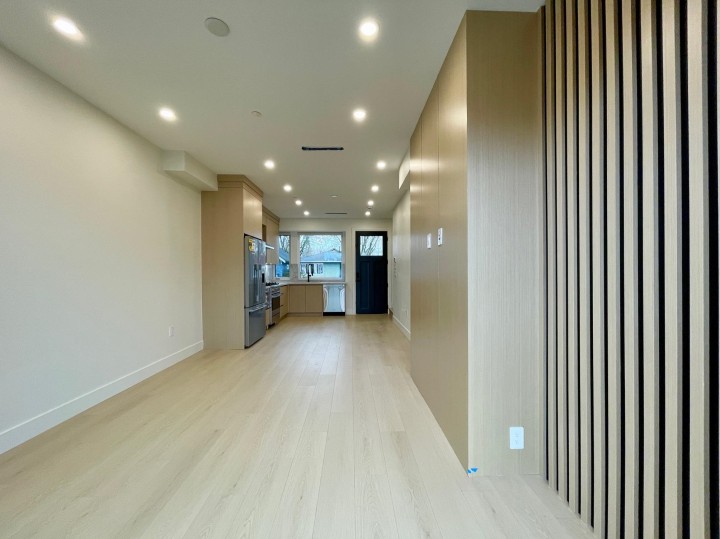 Photo 3 at 162 E 43rd Avenue, Main, Vancouver East