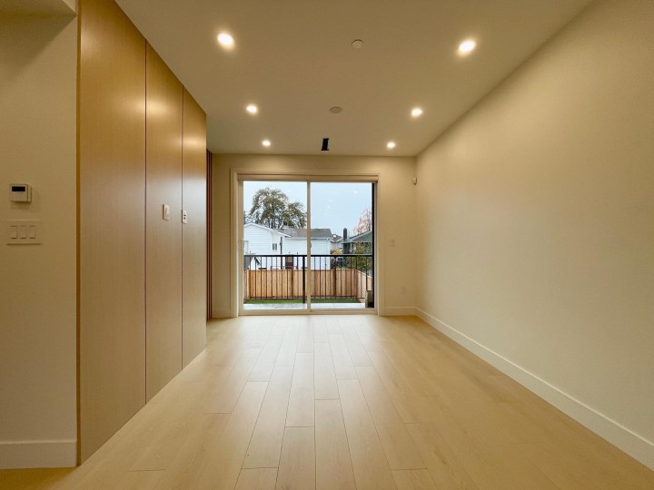 Photo 5 at 162 E 43rd Avenue, Main, Vancouver East