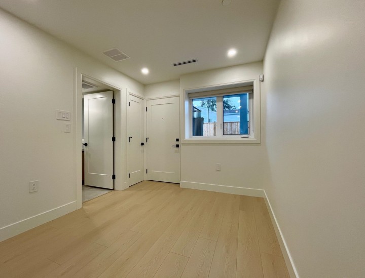 Photo 10 at 162 E 43rd Avenue, Main, Vancouver East