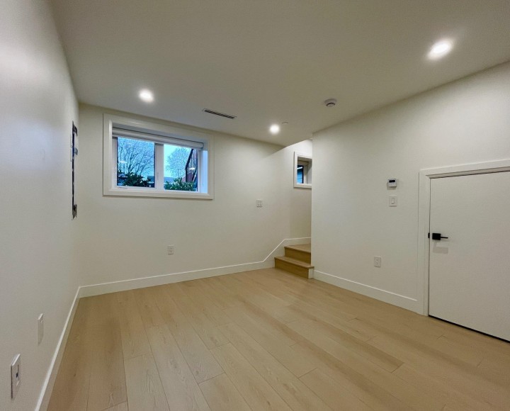 Photo 11 at 162 E 43rd Avenue, Main, Vancouver East