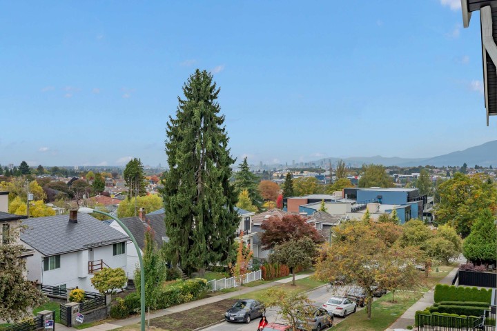 Photo 27 at 1 - 3581 Haida Drive, Renfrew Heights, Vancouver East