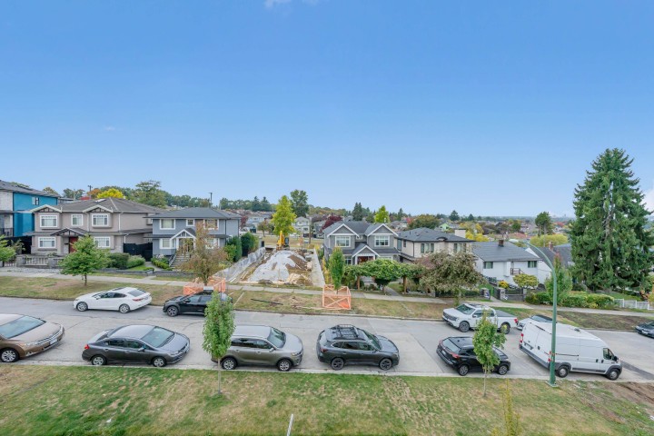 Photo 26 at 1 - 3581 Haida Drive, Renfrew Heights, Vancouver East